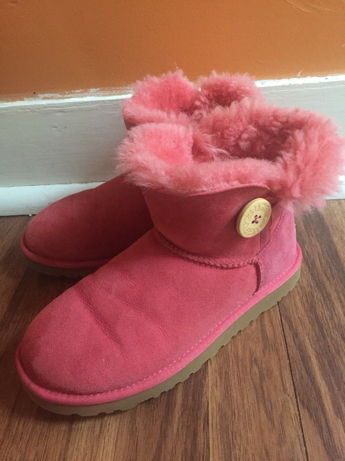 UGG TODDLER BAILEY BUTTON BOOTS - Picture 1 of 1
